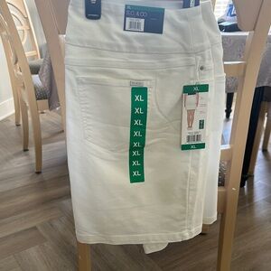 Women's Cream Skirt